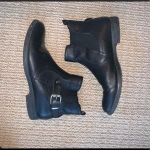 Size 7.5 black booties